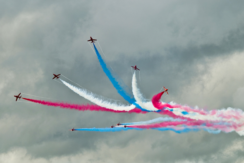 208_Fairford RIAT_Red Arrows na British Aerospace Hawk T1.jpg